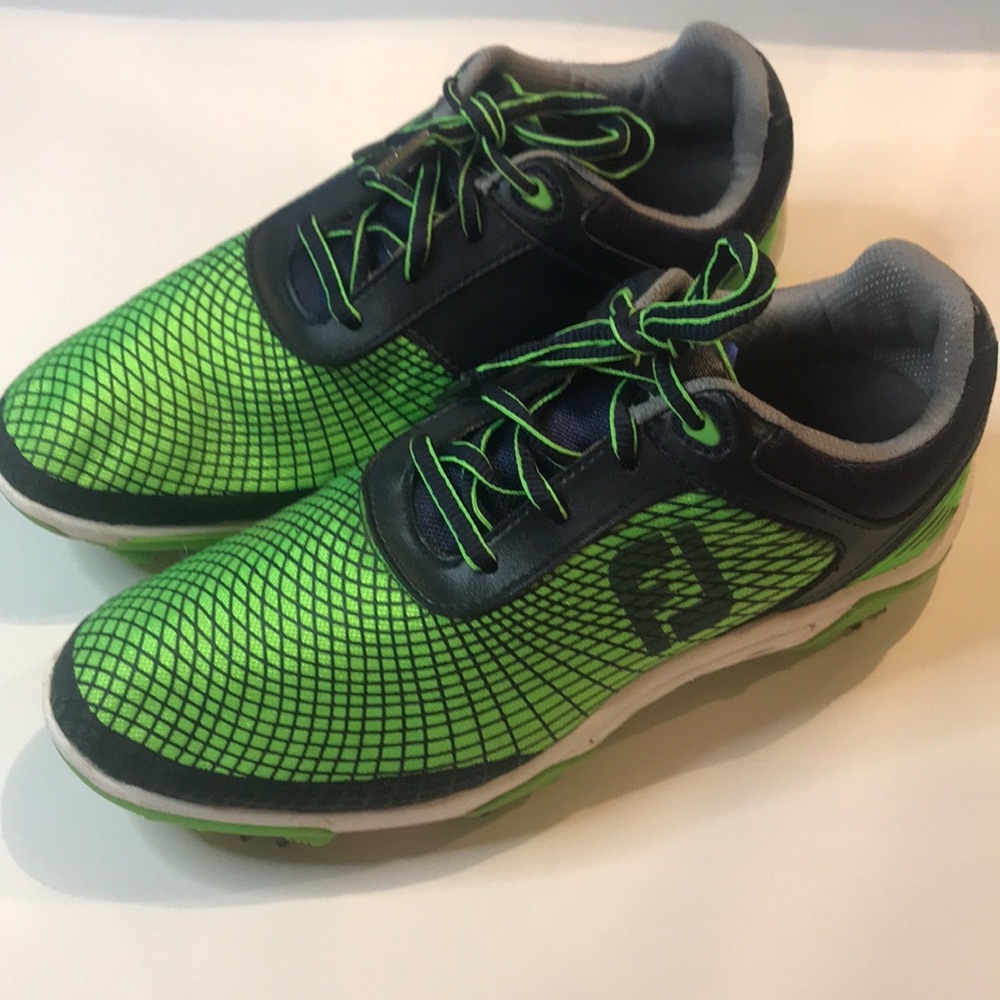 FootJoy boys golf shoes 5Y